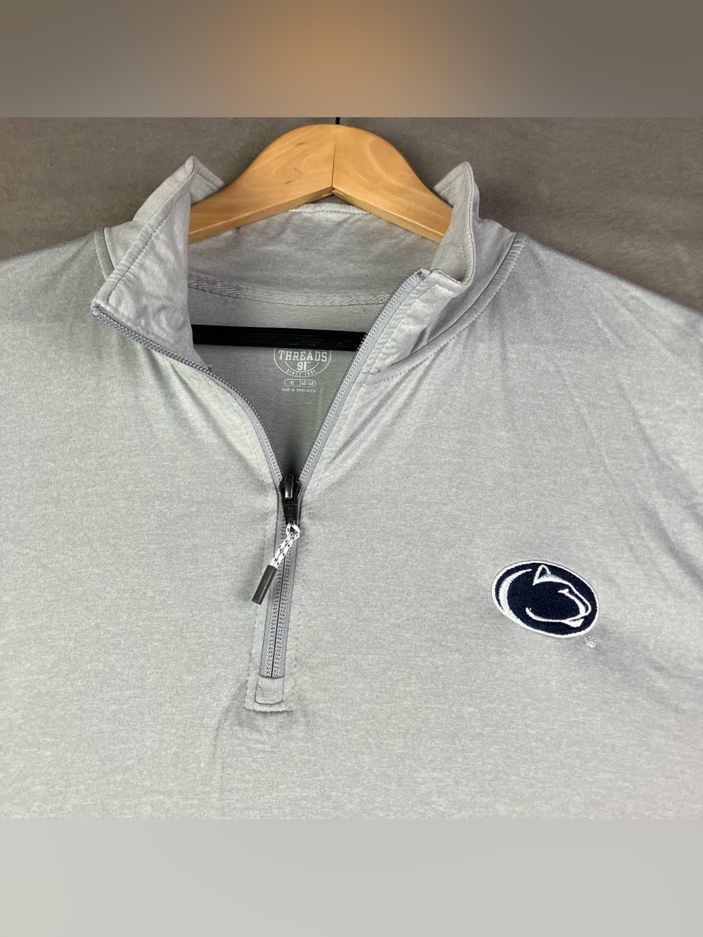 Penn State University 1/4 Zip Pullover Long Sleeve Men’s Size XL Gray Logo. In g